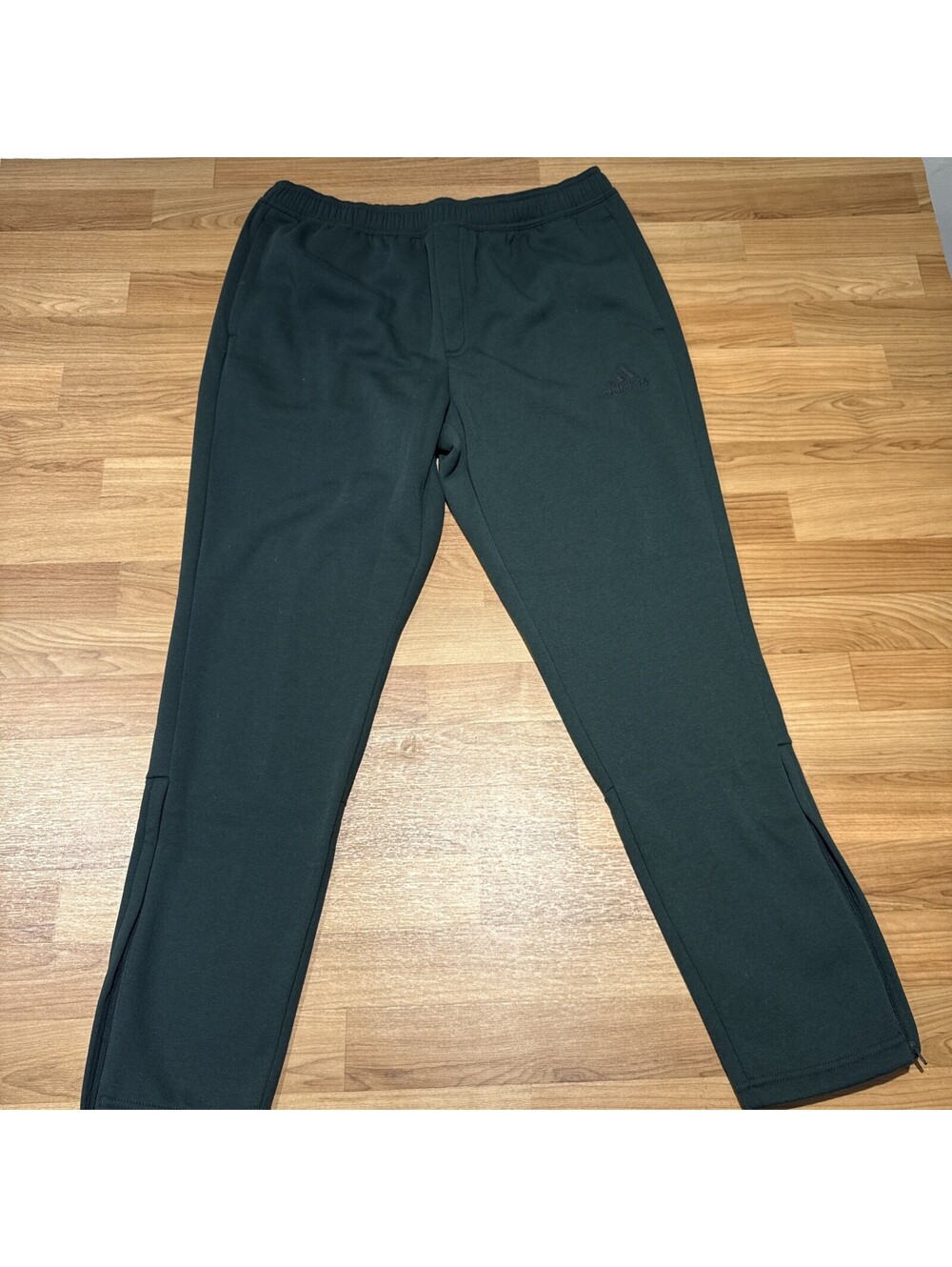 NEW Adidas Track Pants Mens XL Green Fleece Tapered Elastic Waist JP0372